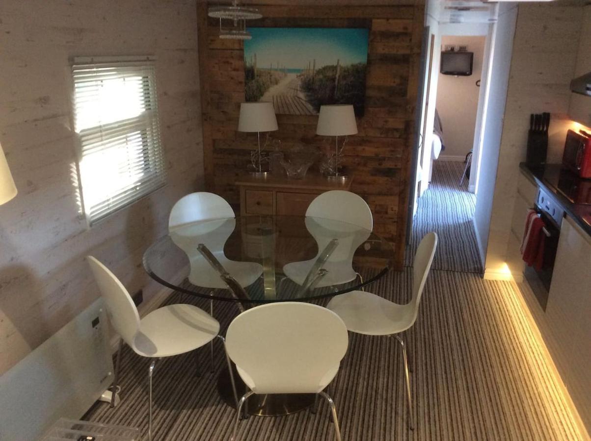 Ferienwohnung Woodland View - A Place To Escape Swynnerton Exterior foto