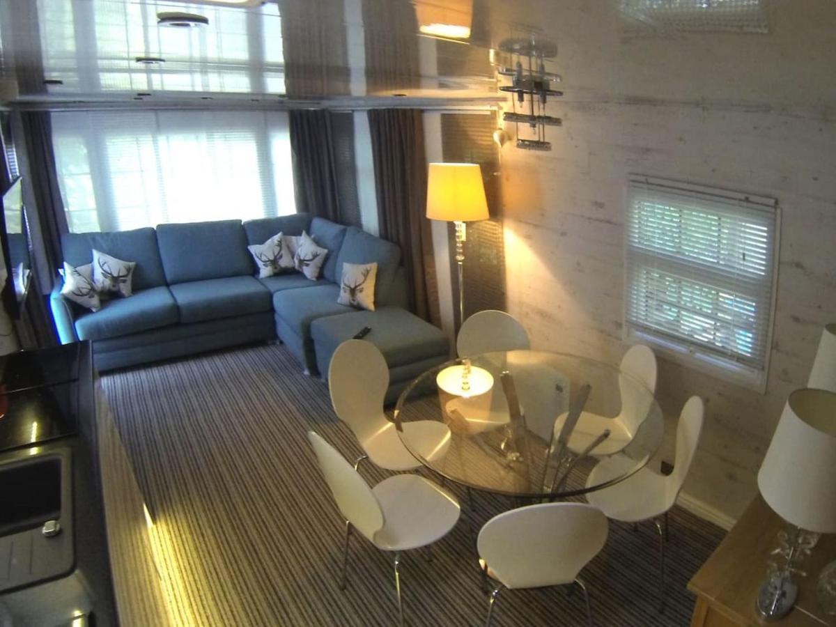 Ferienwohnung Woodland View - A Place To Escape Swynnerton Exterior foto
